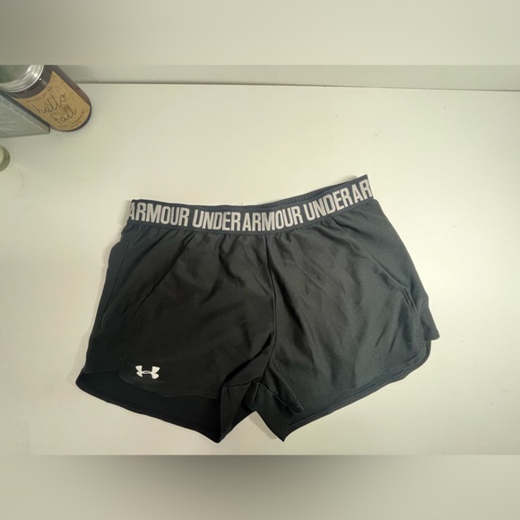 Under Armour Black sport shorts - Picture 3 of 5